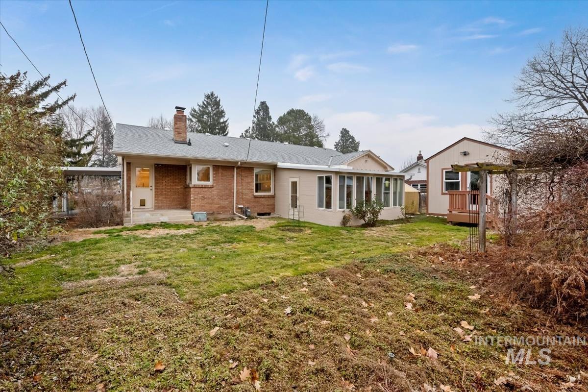 20 S Mesa Vista Dr, Boise, Idaho 83705, 3 Bedrooms, 1 Bathroom, Residential For Sale, Price $549,900,MLS 98971941