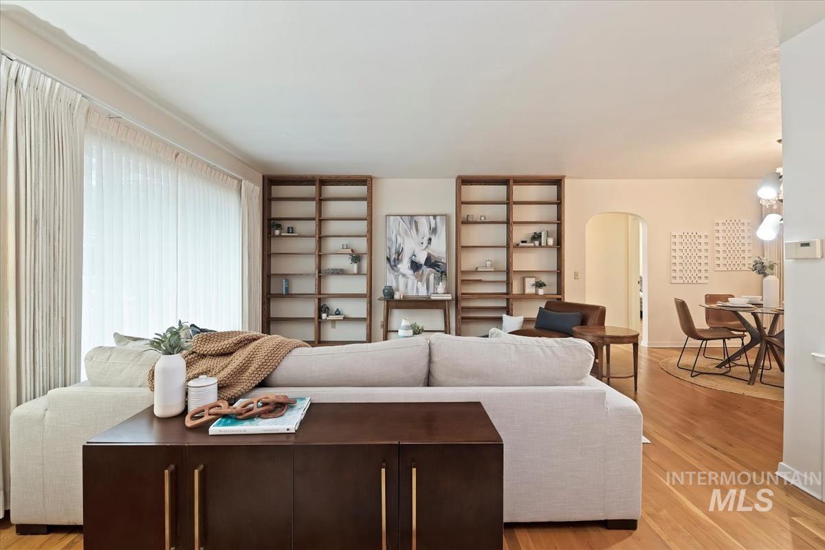 20 S Mesa Vista Dr, Boise, Idaho 83705, 3 Bedrooms, 1 Bathroom, Residential For Sale, Price $549,900,MLS 98971941