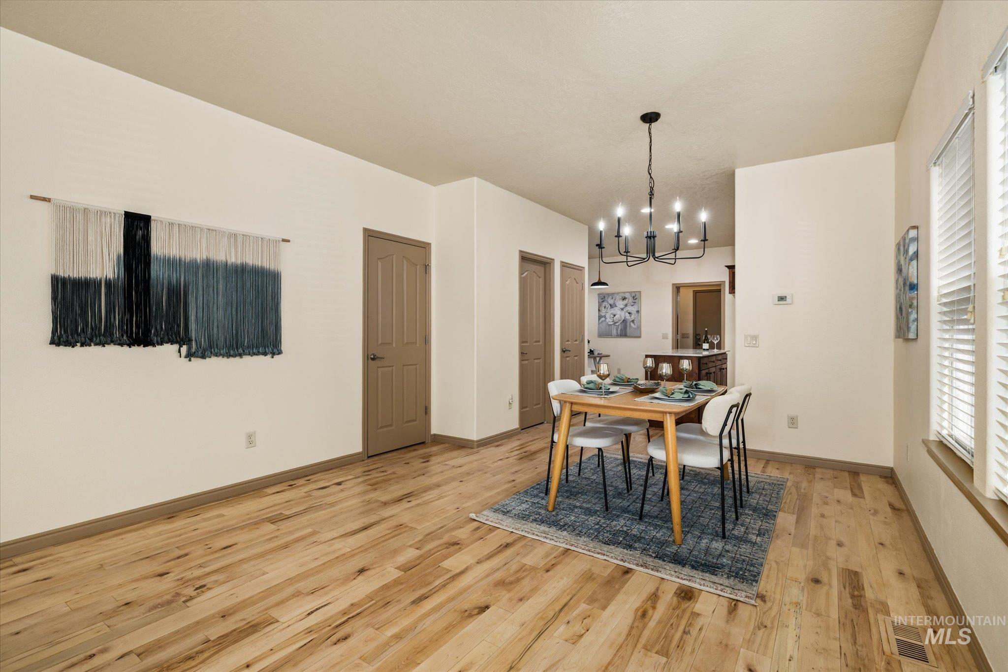 6568 W Poplar St, Boise, Idaho 83704, 3 Bedrooms, 2.5 Bathrooms, Residential For Sale, Price $450,000,MLS 98971943