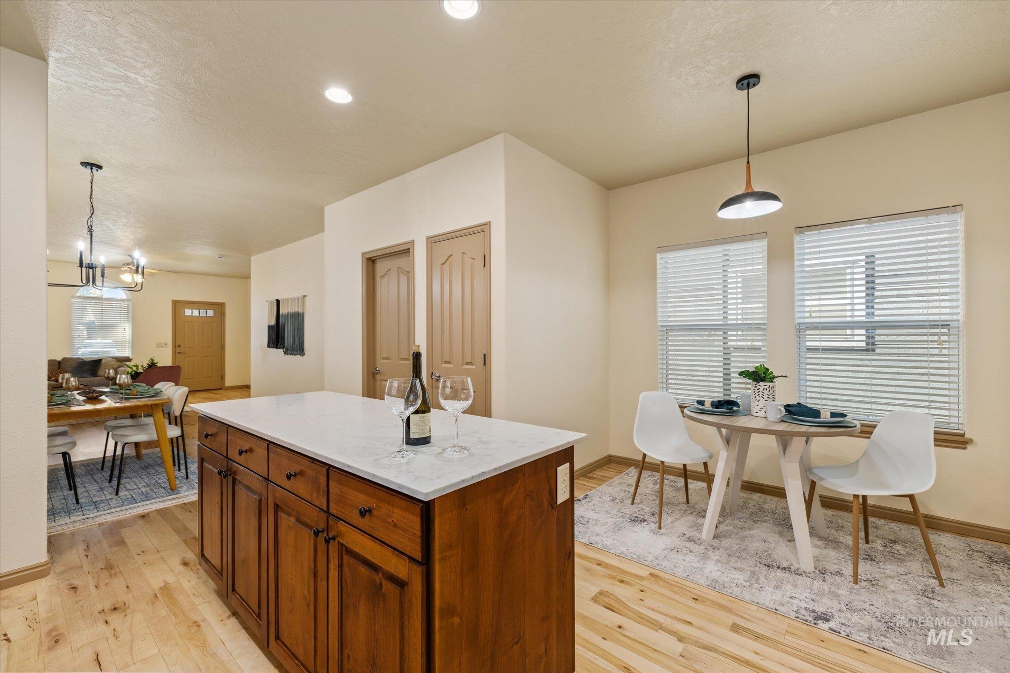 6568 W Poplar St, Boise, Idaho 83704, 3 Bedrooms, 2.5 Bathrooms, Residential For Sale, Price $450,000,MLS 98971943