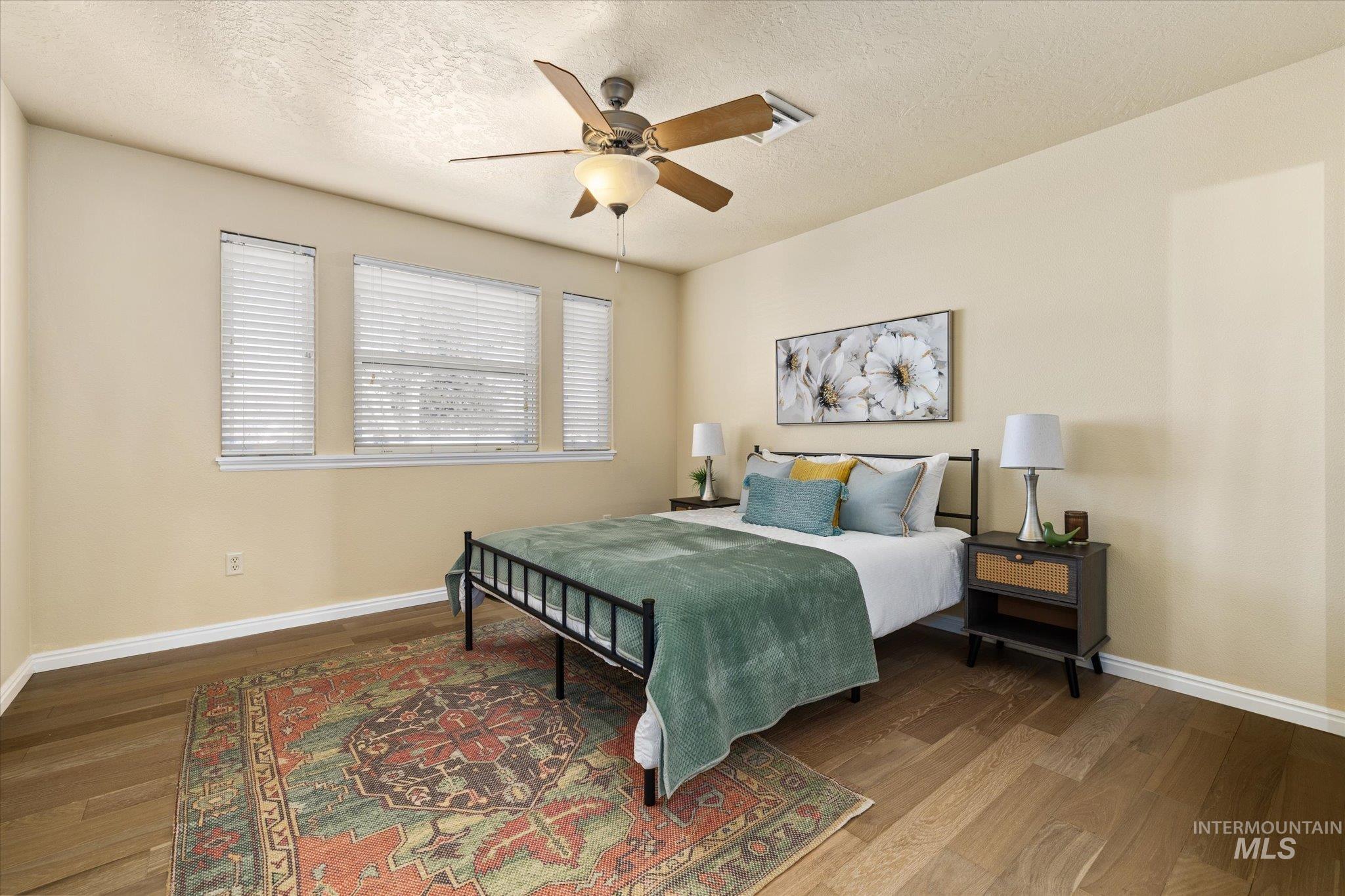 6568 W Poplar St, Boise, Idaho 83704, 3 Bedrooms, 2.5 Bathrooms, Residential For Sale, Price $450,000,MLS 98971943