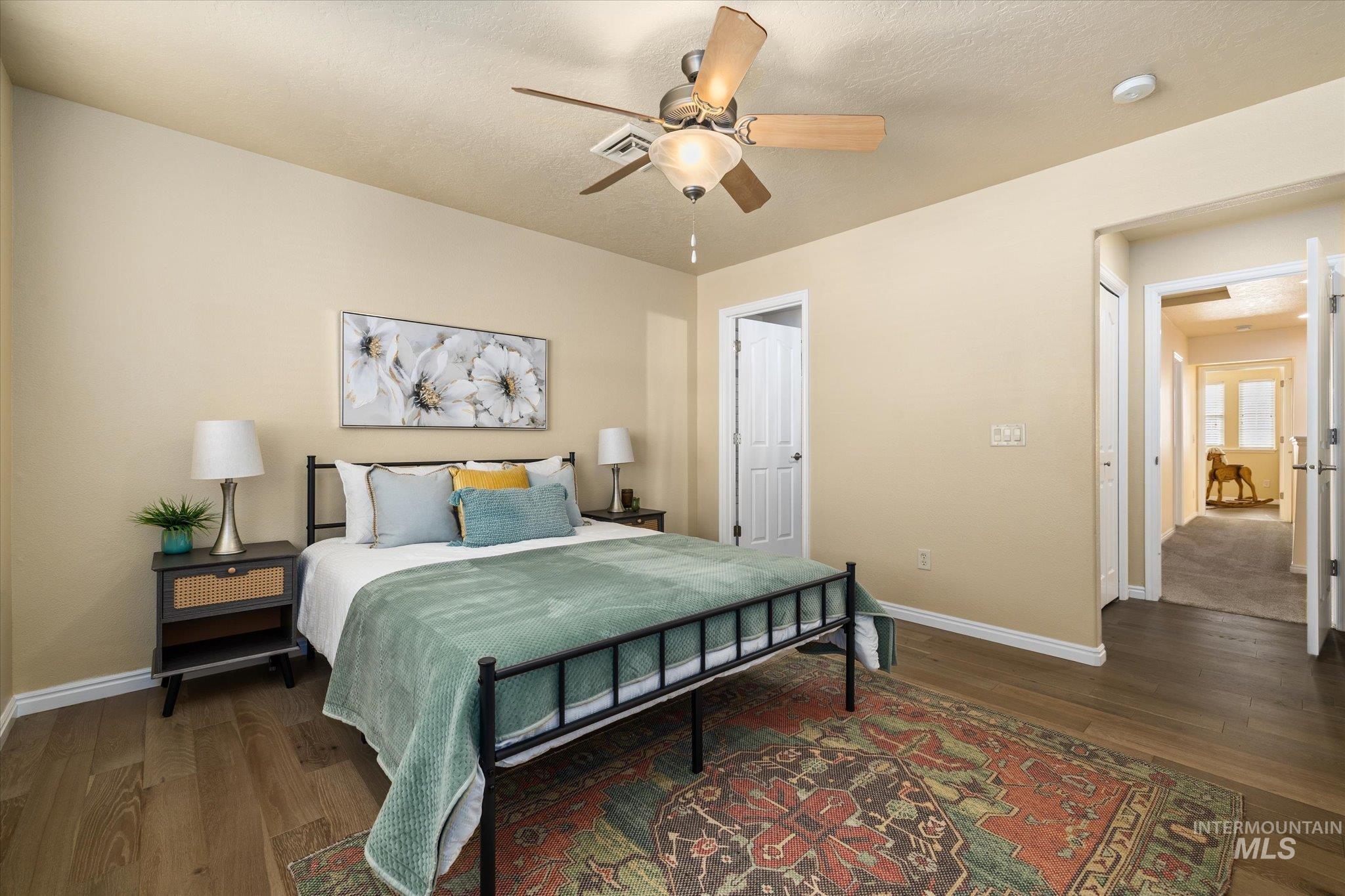 6568 W Poplar St, Boise, Idaho 83704, 3 Bedrooms, 2.5 Bathrooms, Residential For Sale, Price $450,000,MLS 98971943