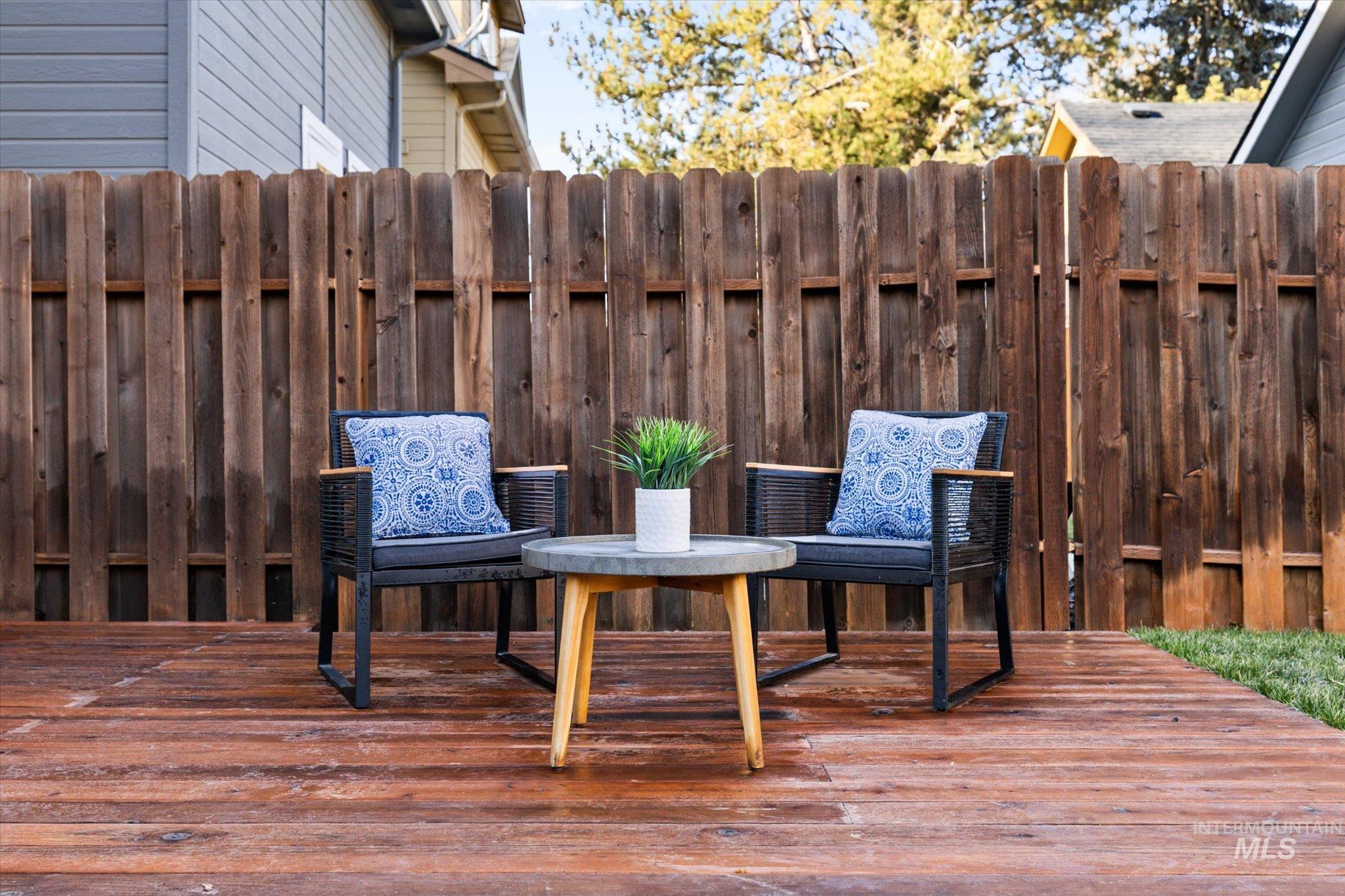 6568 W Poplar St, Boise, Idaho 83704, 3 Bedrooms, 2.5 Bathrooms, Residential For Sale, Price $450,000,MLS 98971943