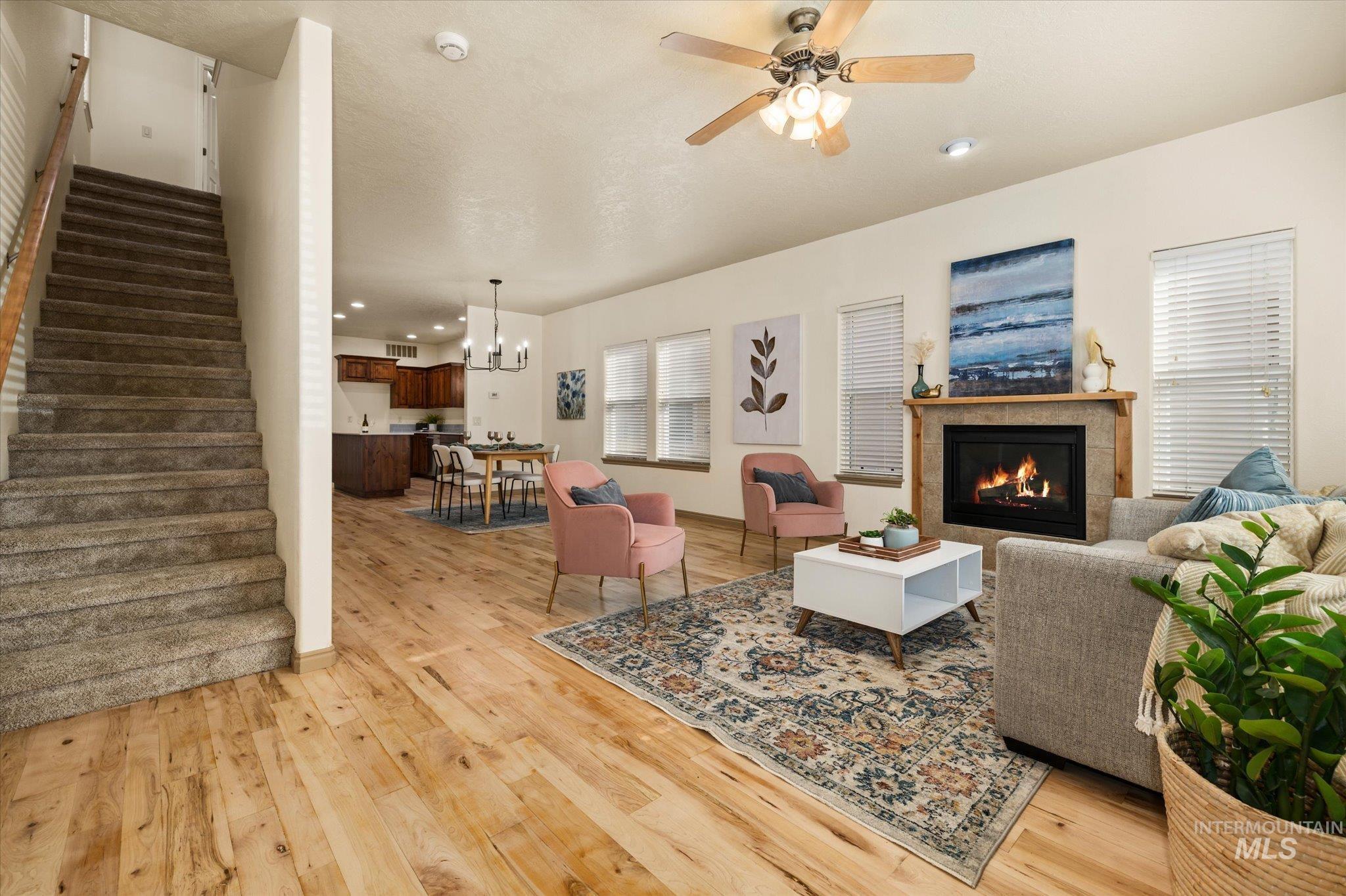 6568 W Poplar St, Boise, Idaho 83704, 3 Bedrooms, 2.5 Bathrooms, Residential For Sale, Price $450,000,MLS 98971943