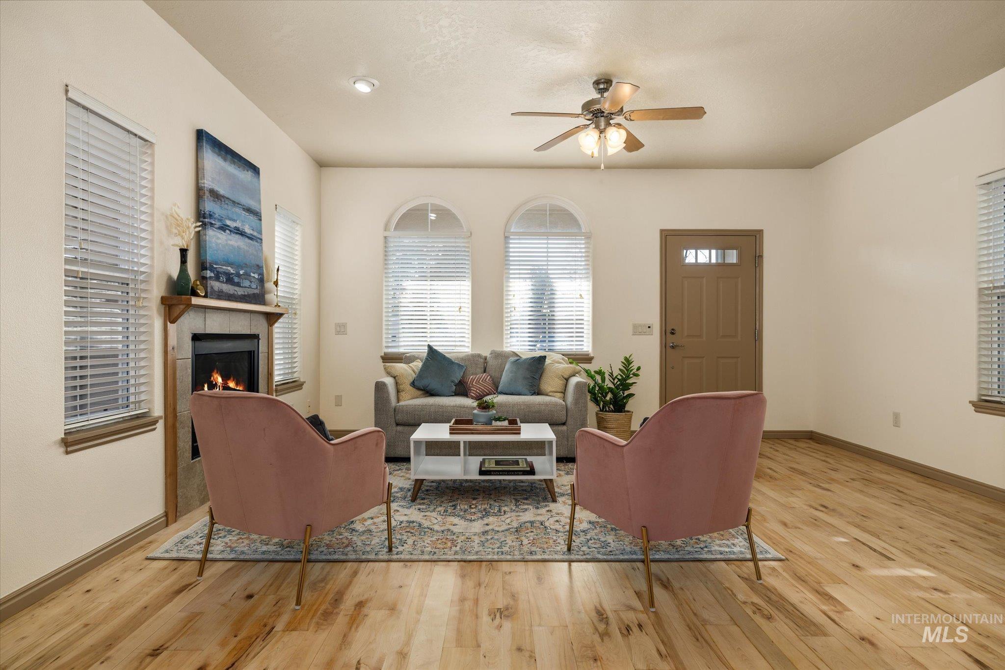 6568 W Poplar St, Boise, Idaho 83704, 3 Bedrooms, 2.5 Bathrooms, Residential For Sale, Price $450,000,MLS 98971943