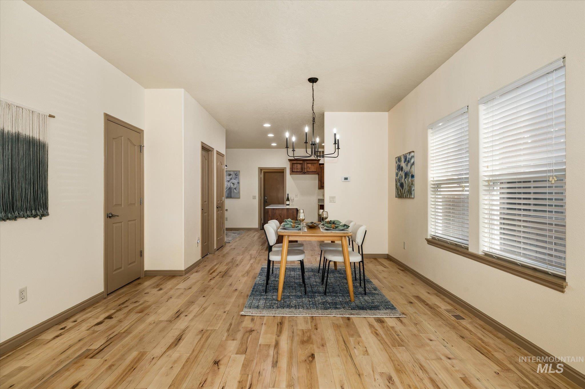 6568 W Poplar St, Boise, Idaho 83704, 3 Bedrooms, 2.5 Bathrooms, Residential For Sale, Price $450,000,MLS 98971943