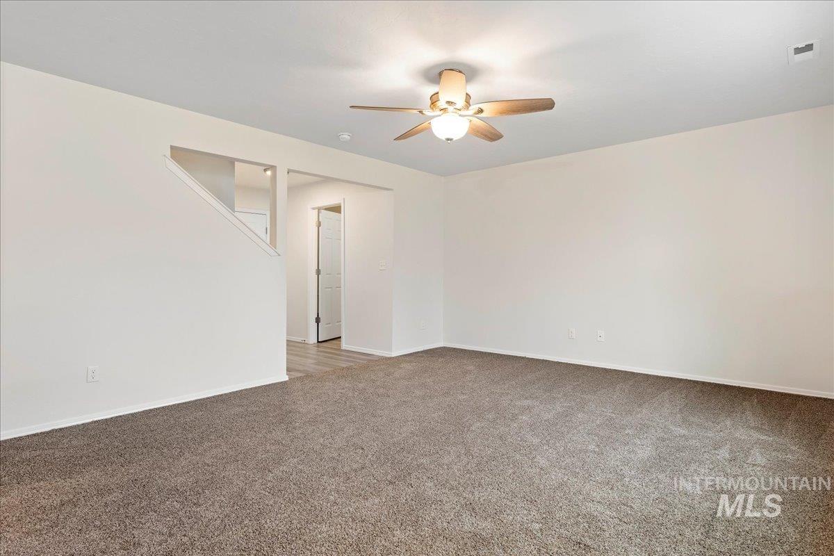 975 W Apple Pine St, Meridian, Idaho 83646-6058, 3 Bedrooms, 2.5 Bathrooms, Residential For Sale, Price $389,990,MLS 98971945