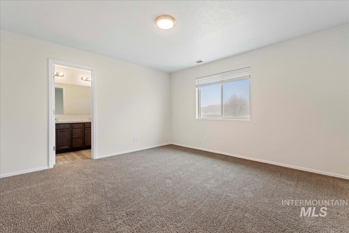 975 W Apple Pine St, Meridian, Idaho 83646-6058, 3 Bedrooms, 2.5 Bathrooms, Residential For Sale, Price $389,990,MLS 98971945