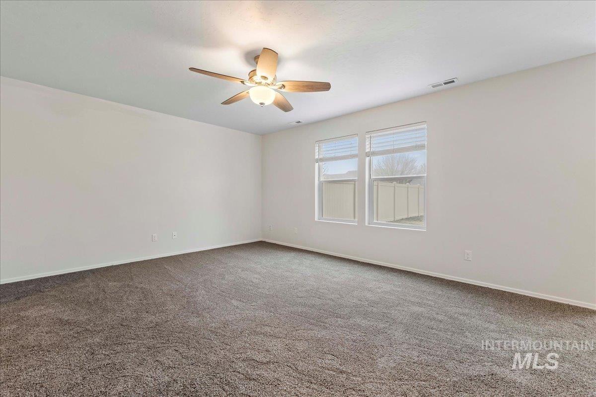 975 W Apple Pine St, Meridian, Idaho 83646-6058, 3 Bedrooms, 2.5 Bathrooms, Residential For Sale, Price $389,990,MLS 98971945