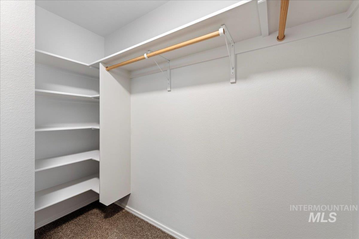 975 W Apple Pine St, Meridian, Idaho 83646-6058, 3 Bedrooms, 2.5 Bathrooms, Residential For Sale, Price $389,990,MLS 98971945