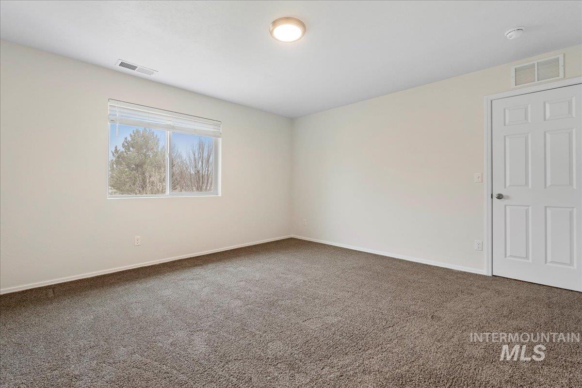 975 W Apple Pine St, Meridian, Idaho 83646-6058, 3 Bedrooms, 2.5 Bathrooms, Residential For Sale, Price $389,990,MLS 98971945