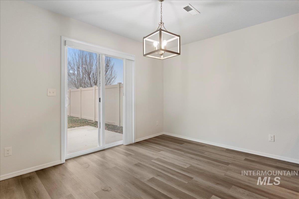 975 W Apple Pine St, Meridian, Idaho 83646-6058, 3 Bedrooms, 2.5 Bathrooms, Residential For Sale, Price $389,990,MLS 98971945