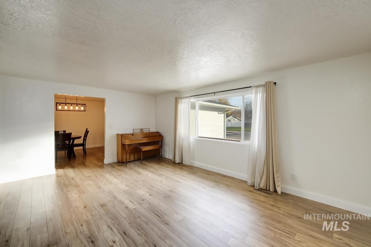 5101 N. Sunderland, Boise, Idaho 83704, 5 Bedrooms, Business/Commercial For Sale, Price $650,000,MLS 98971947