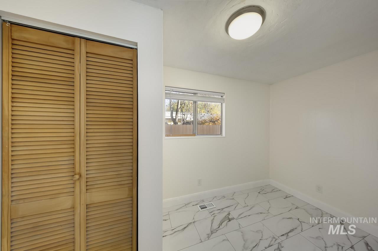 5101 N. Sunderland, Boise, Idaho 83704, 5 Bedrooms, Business/Commercial For Sale, Price $650,000,MLS 98971947