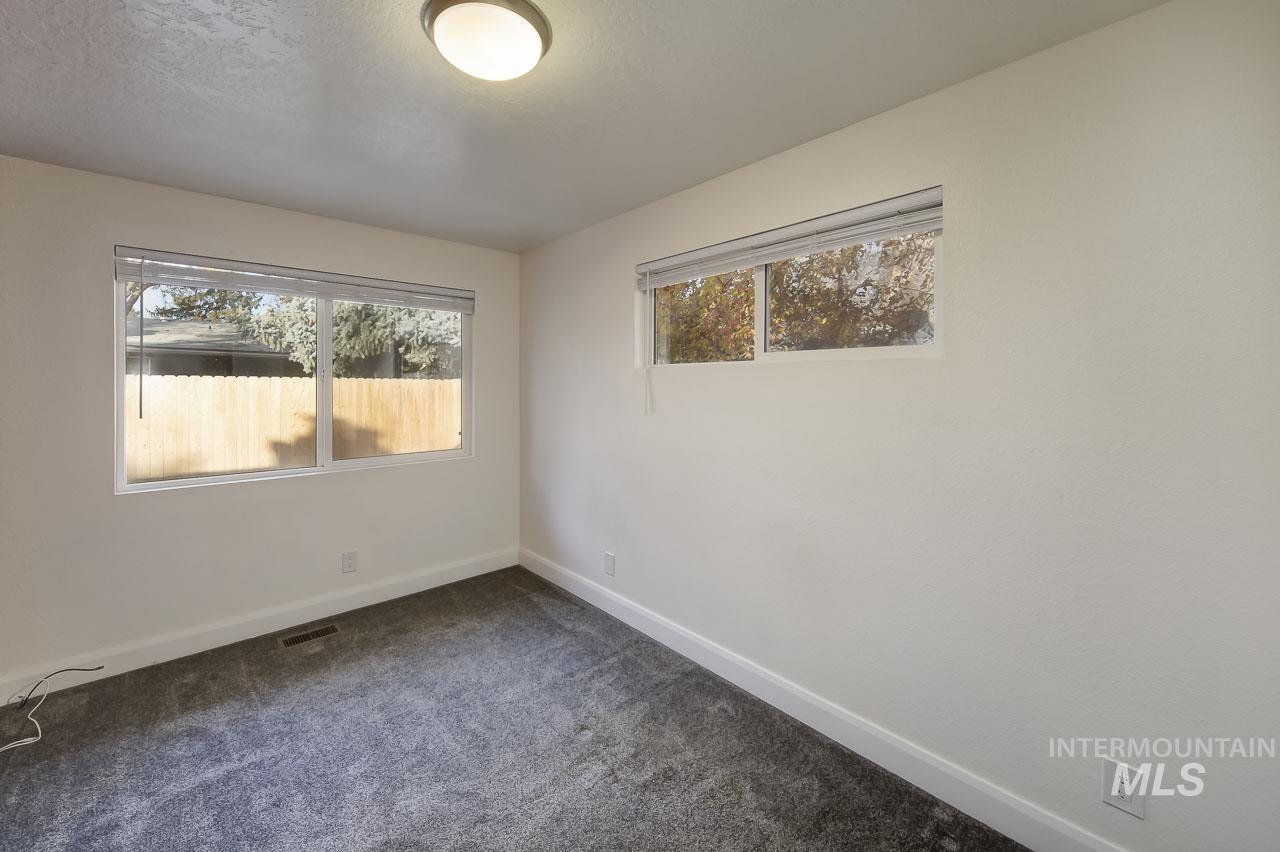 5101 N. Sunderland, Boise, Idaho 83704, 5 Bedrooms, Business/Commercial For Sale, Price $650,000,MLS 98971947