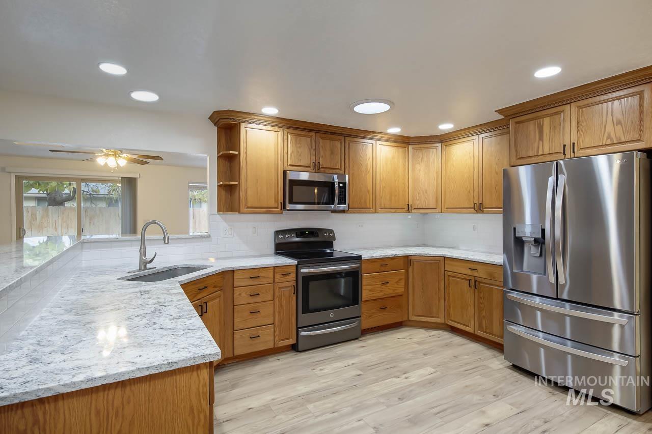 5101 N. Sunderland, Boise, Idaho 83704, 5 Bedrooms, Business/Commercial For Sale, Price $650,000,MLS 98971947