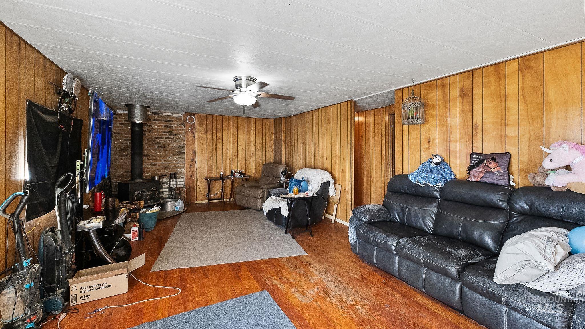 2596 SE Warm Creek, Mountain Home, Idaho 83647, 3 Bedrooms, 2 Bathrooms, Residential For Sale, Price $319,900,MLS 98971952