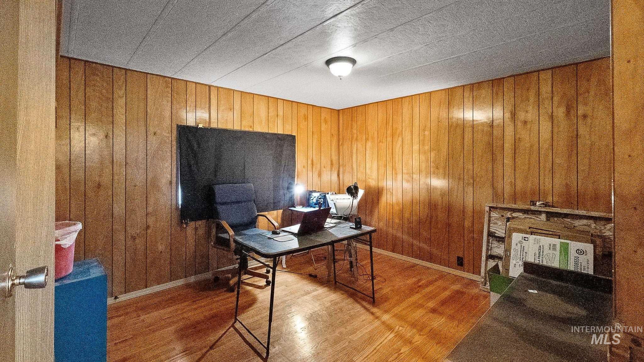 2596 SE Warm Creek, Mountain Home, Idaho 83647, 3 Bedrooms, 2 Bathrooms, Residential For Sale, Price $319,900,MLS 98971952