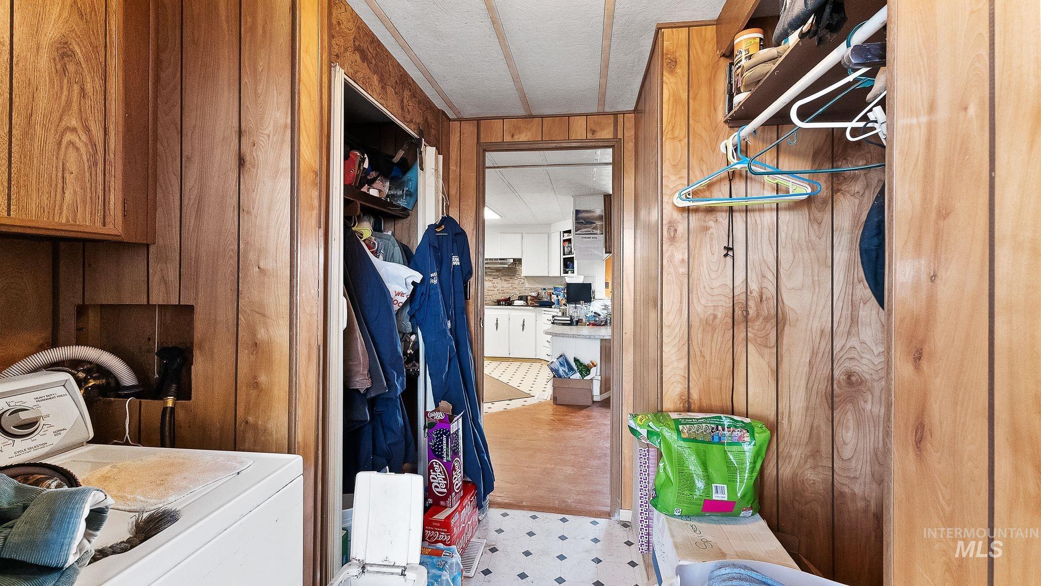 2596 SE Warm Creek, Mountain Home, Idaho 83647, 3 Bedrooms, 2 Bathrooms, Residential For Sale, Price $319,900,MLS 98971952