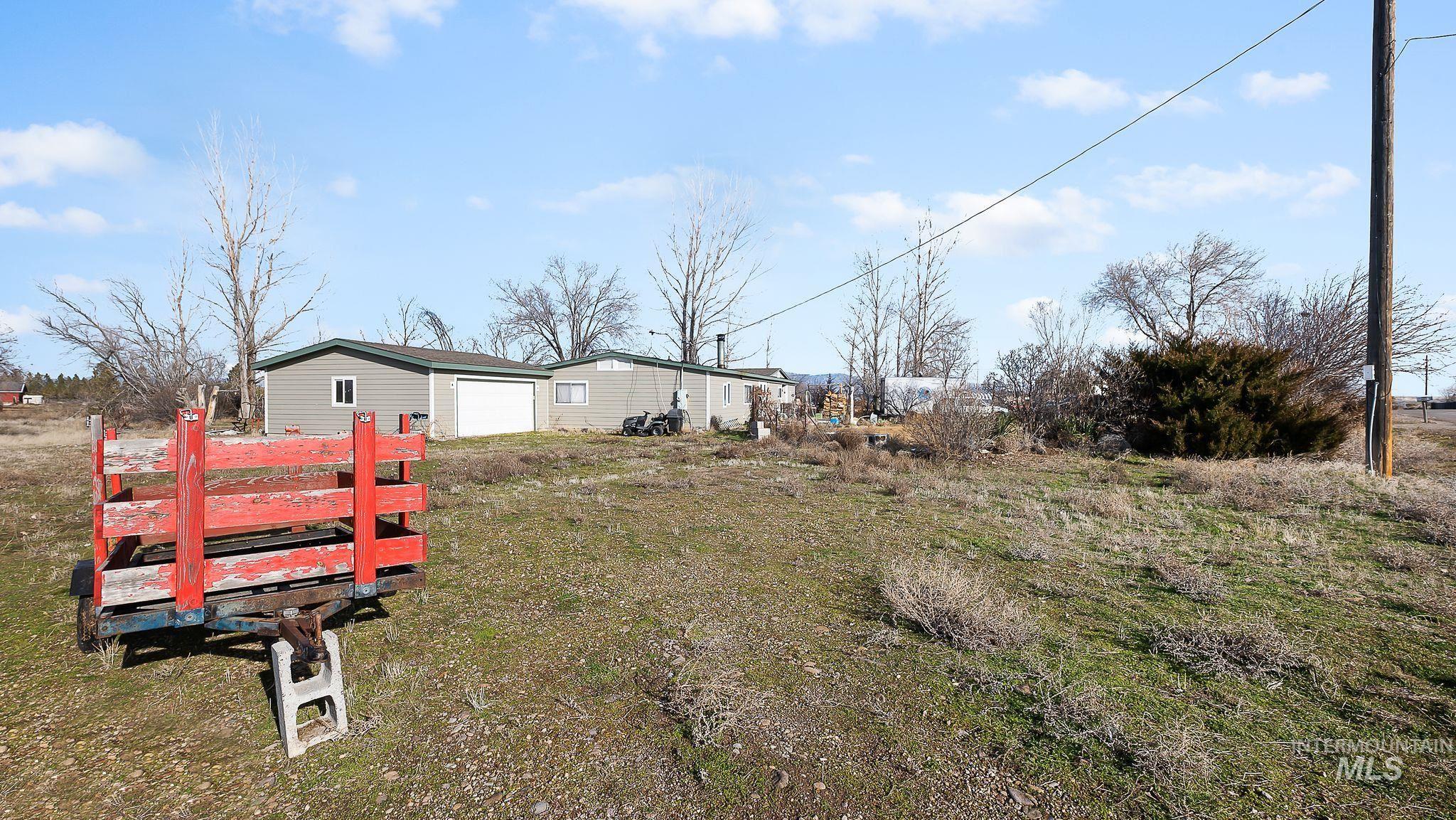 2596 SE Warm Creek, Mountain Home, Idaho 83647, 3 Bedrooms, 2 Bathrooms, Residential For Sale, Price $319,900,MLS 98971952