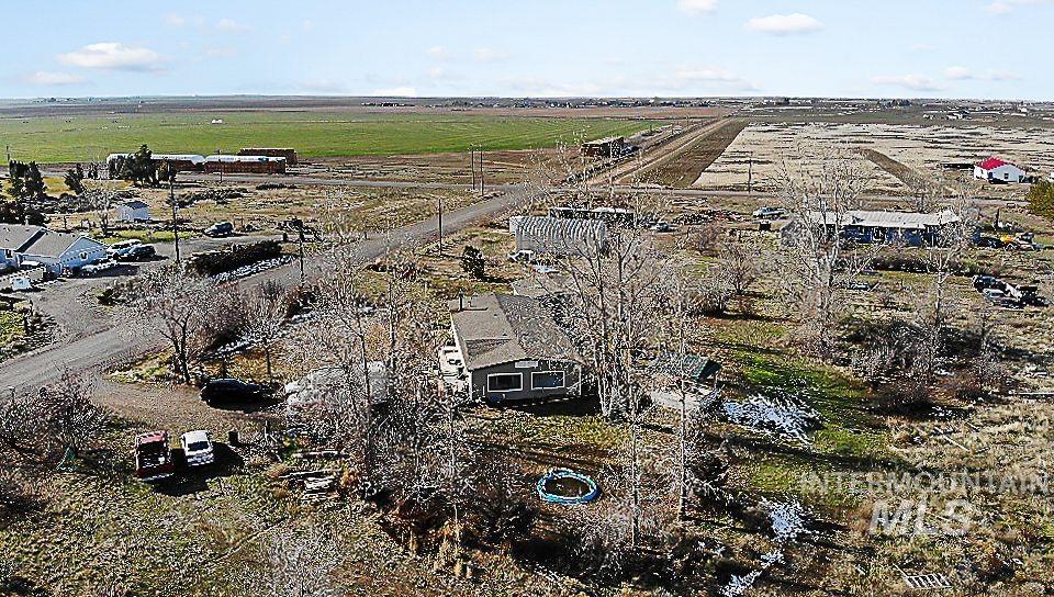 2596 SE Warm Creek, Mountain Home, Idaho 83647, 3 Bedrooms, 2 Bathrooms, Residential For Sale, Price $319,900,MLS 98971952