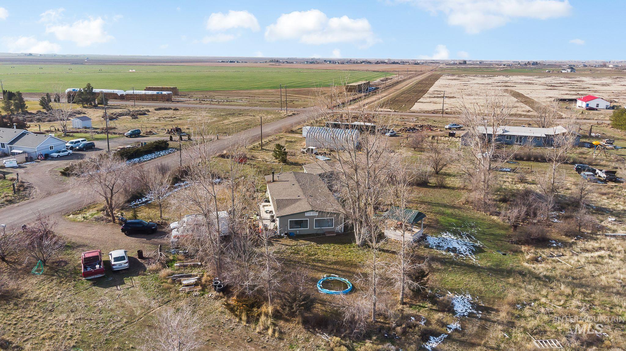 2596 SE Warm Creek, Mountain Home, Idaho 83647, 3 Bedrooms, 2 Bathrooms, Residential For Sale, Price $319,900,MLS 98971952