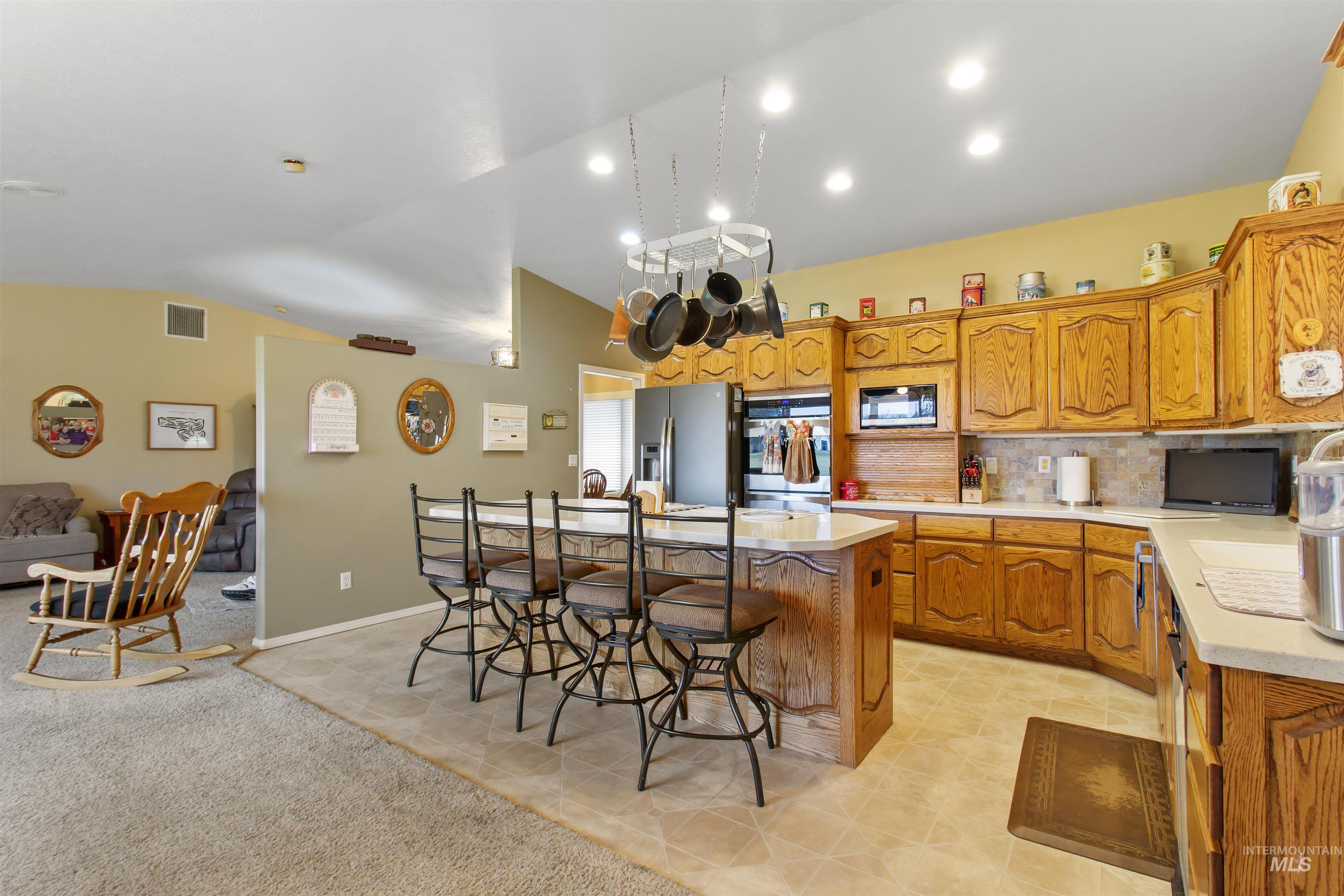 138 Seminole Cir, Jerome, Idaho 83338-6484, 3 Bedrooms, 2 Bathrooms, Residential For Sale, Price $484,000, 98971953