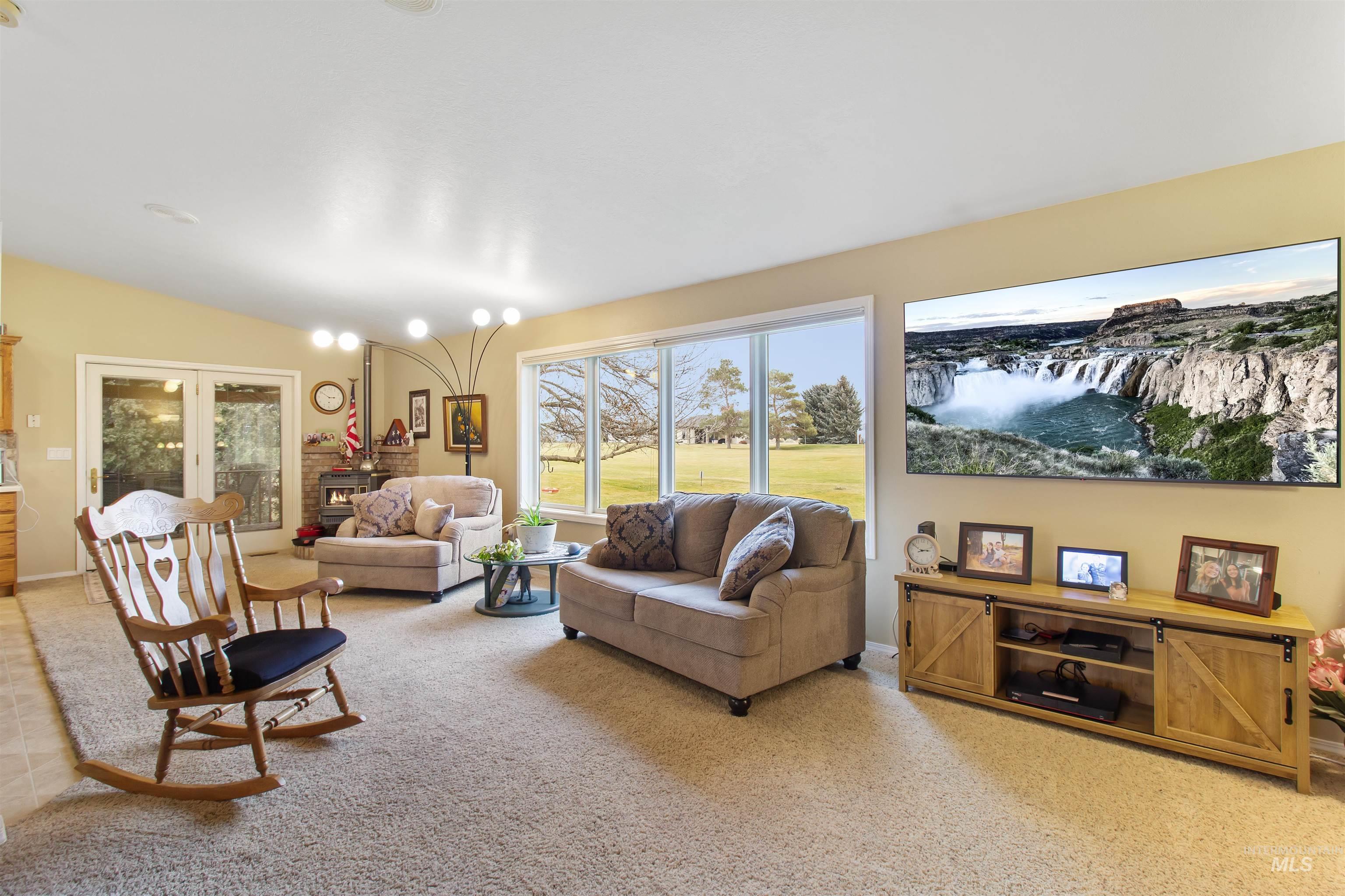 138 Seminole Cir, Jerome, Idaho 83338-6484, 3 Bedrooms, 2 Bathrooms, Residential For Sale, Price $484,000, 98971953