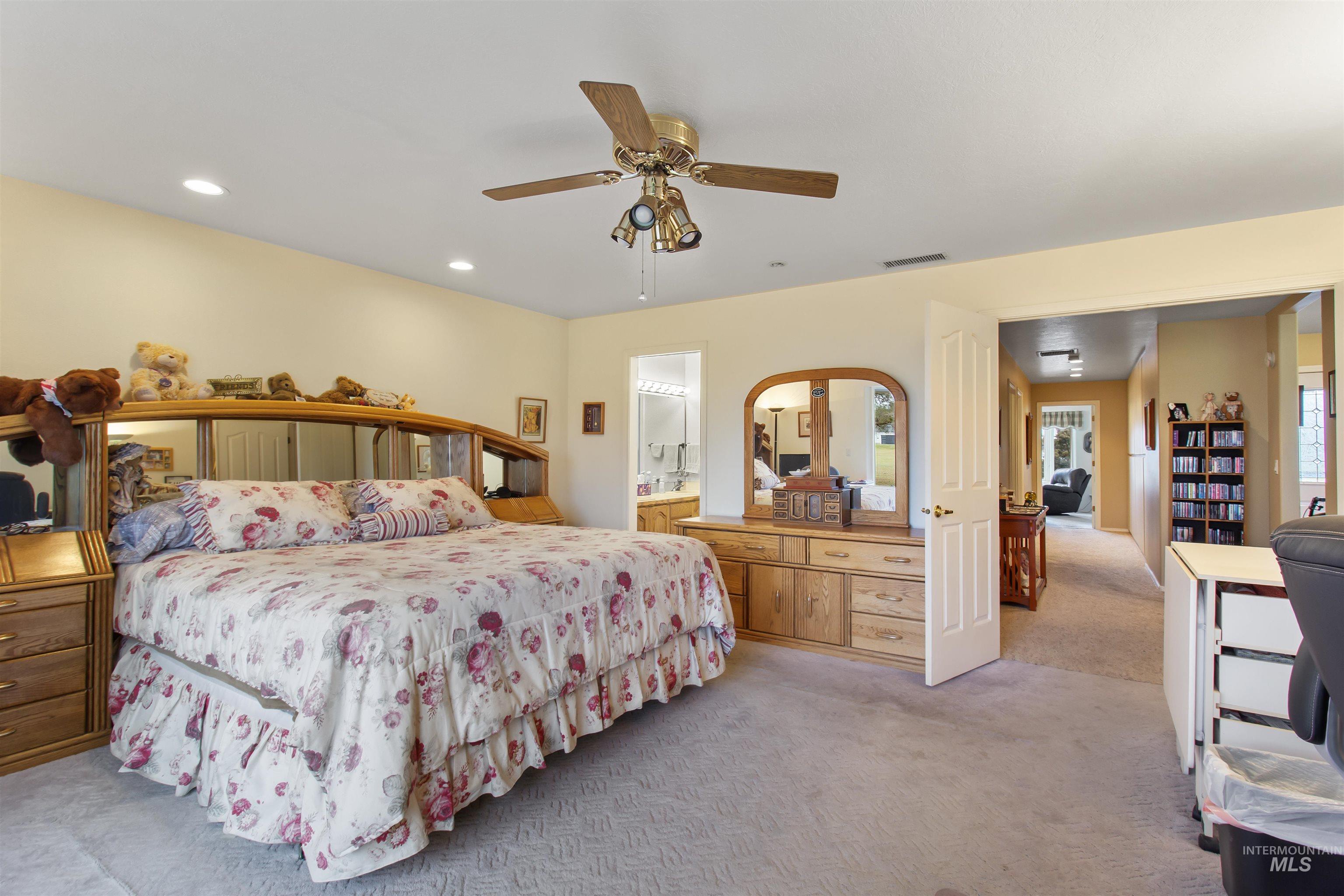 138 Seminole Cir, Jerome, Idaho 83338-6484, 3 Bedrooms, 2 Bathrooms, Residential For Sale, Price $484,000, 98971953