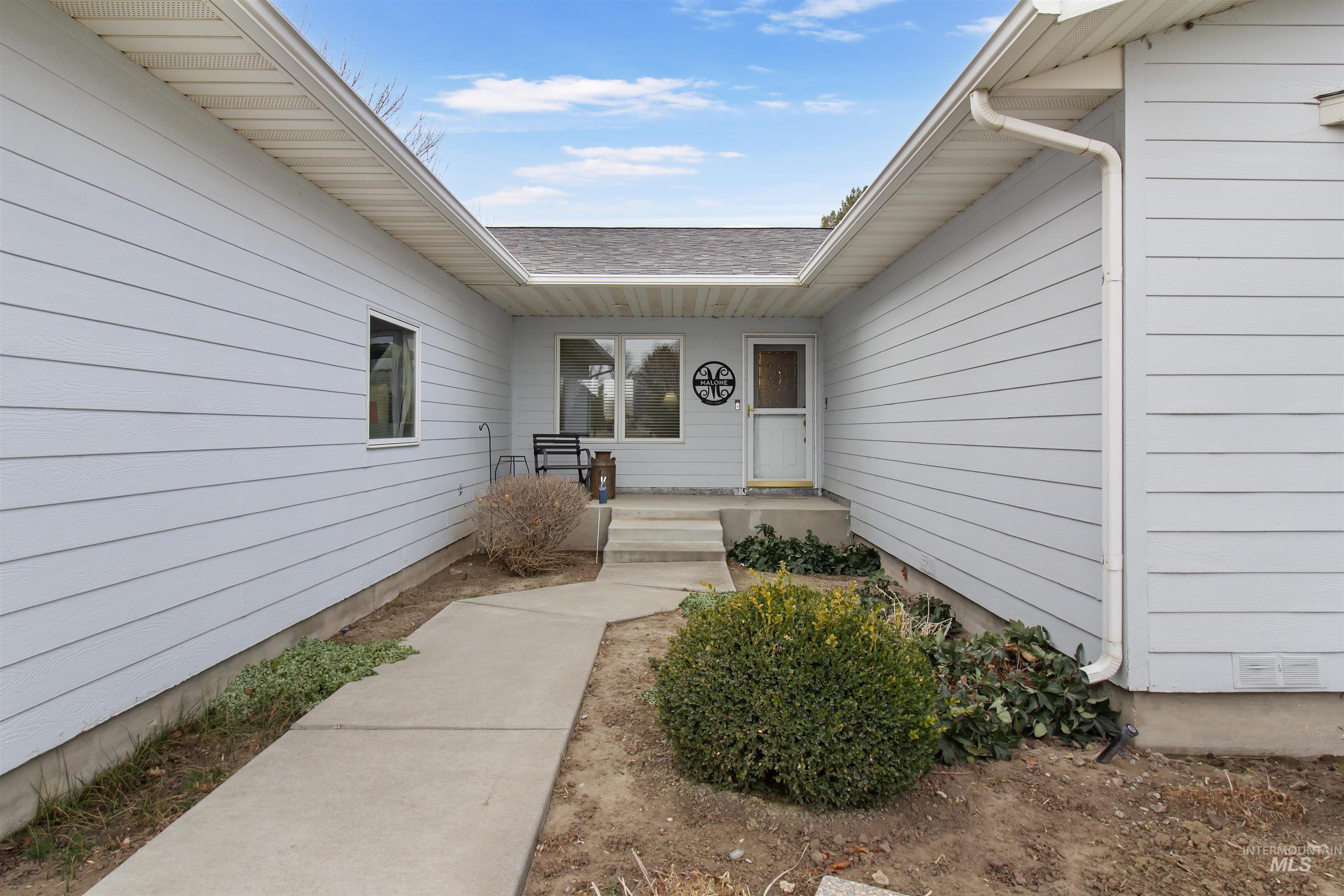 138 Seminole Cir, Jerome, Idaho 83338-6484, 3 Bedrooms, 2 Bathrooms, Residential For Sale, Price $486,000,MLS 98971953