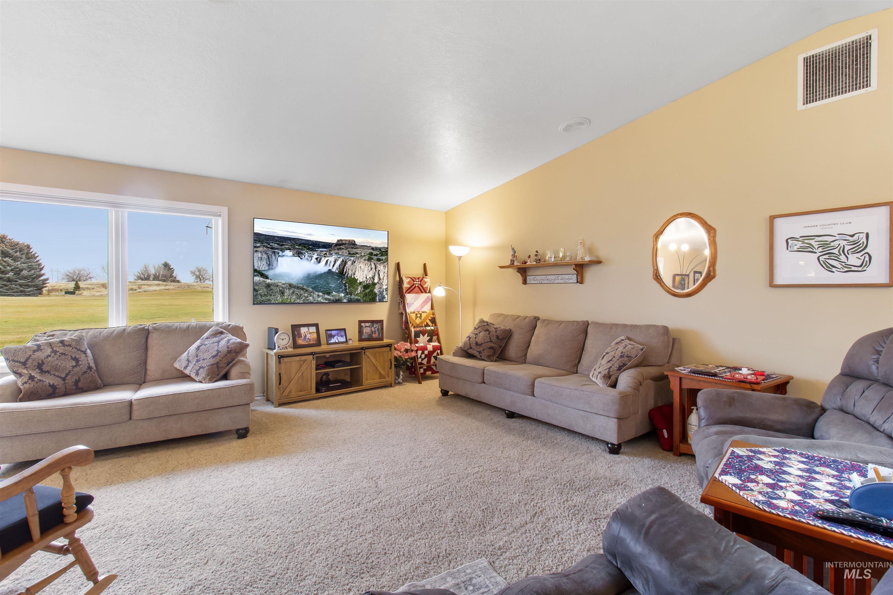 138 Seminole Cir, Jerome, Idaho 83338-6484, 3 Bedrooms, 2 Bathrooms, Residential For Sale, Price $484,000, 98971953