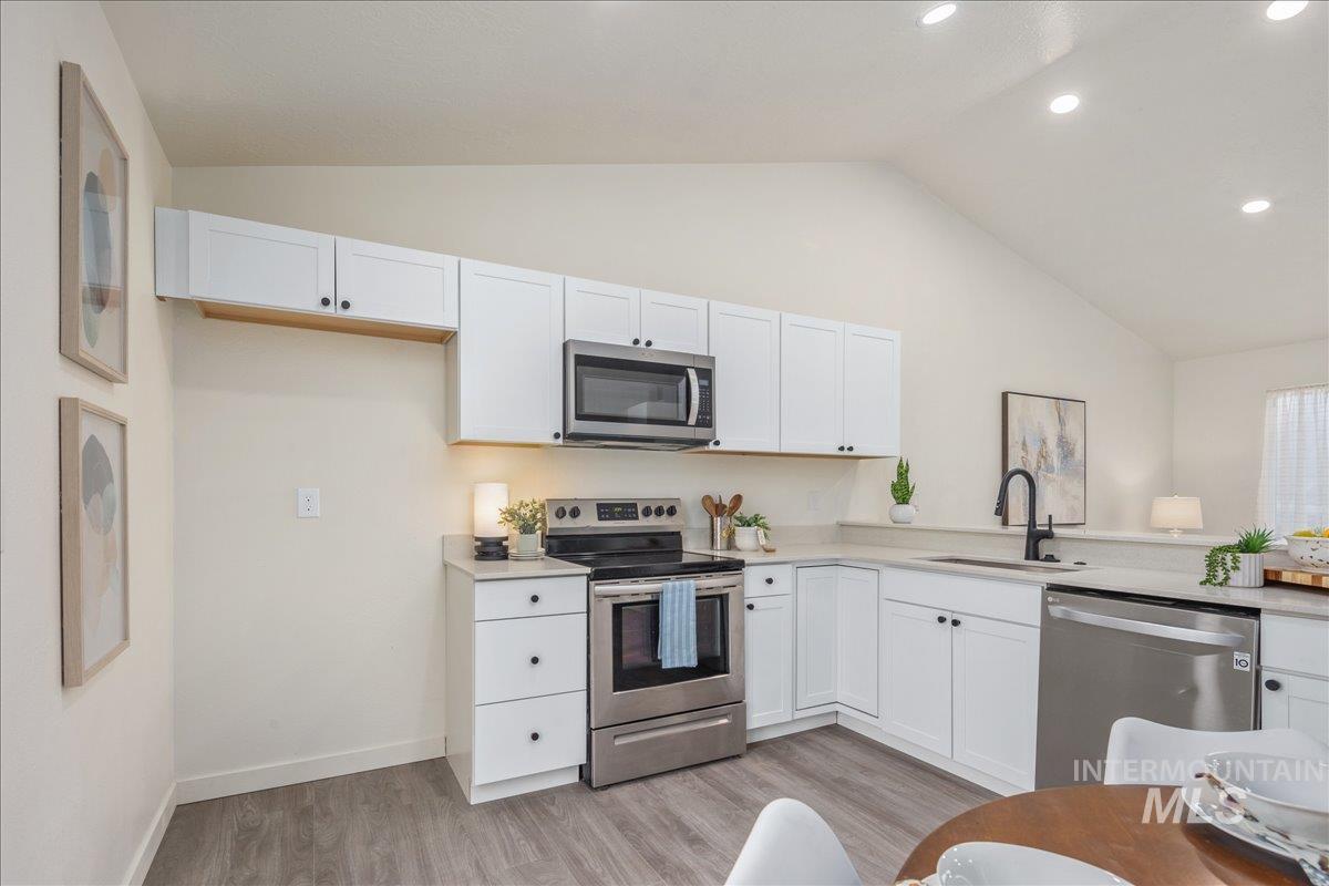 507 Meadowlark Street, Caldwell, Idaho 83607-1890, 3 Bedrooms, 2 Bathrooms, Residential For Sale, Price $327,900,MLS 98971954