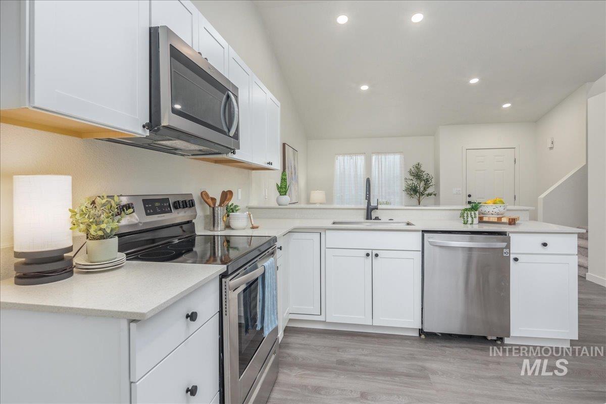 507 Meadowlark Street, Caldwell, Idaho 83607-1890, 3 Bedrooms, 2 Bathrooms, Residential For Sale, Price $327,900,MLS 98971954