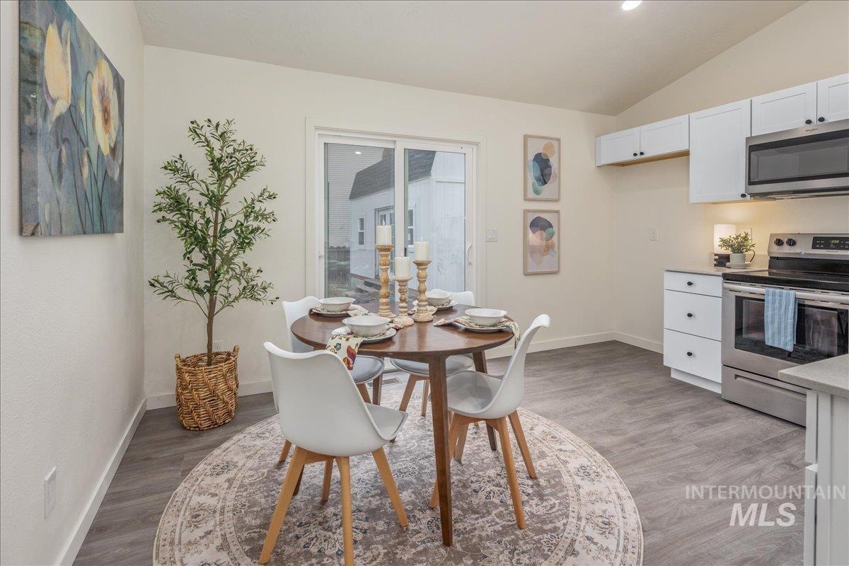 507 Meadowlark Street, Caldwell, Idaho 83607-1890, 3 Bedrooms, 2 Bathrooms, Residential For Sale, Price $327,900,MLS 98971954