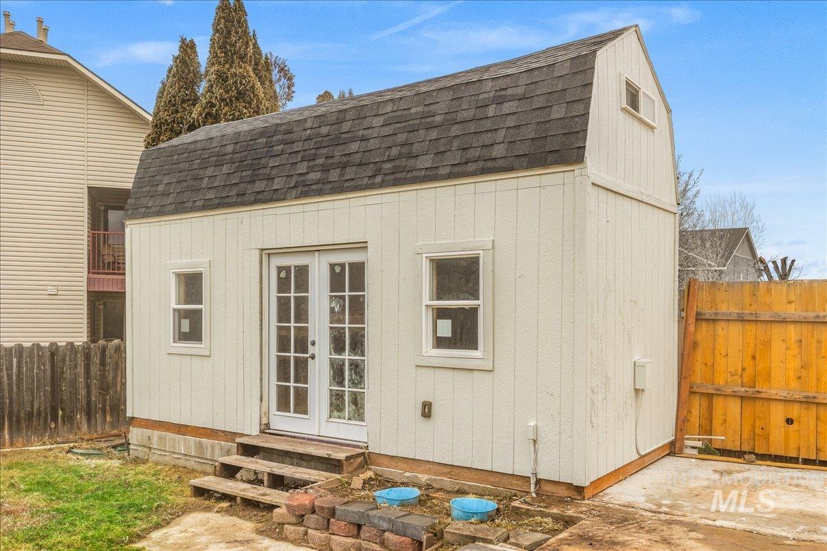 507 Meadowlark Street, Caldwell, Idaho 83607-1890, 3 Bedrooms, 2 Bathrooms, Residential For Sale, Price $327,900,MLS 98971954