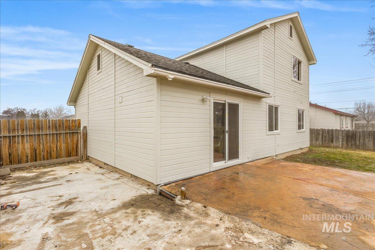 507 Meadowlark Street, Caldwell, Idaho 83607-1890, 3 Bedrooms, 2 Bathrooms, Residential For Sale, Price $327,900,MLS 98971954