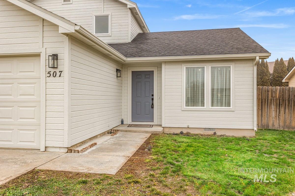 507 Meadowlark Street, Caldwell, Idaho 83607-1890, 3 Bedrooms, 2 Bathrooms, Residential For Sale, Price $327,900,MLS 98971954