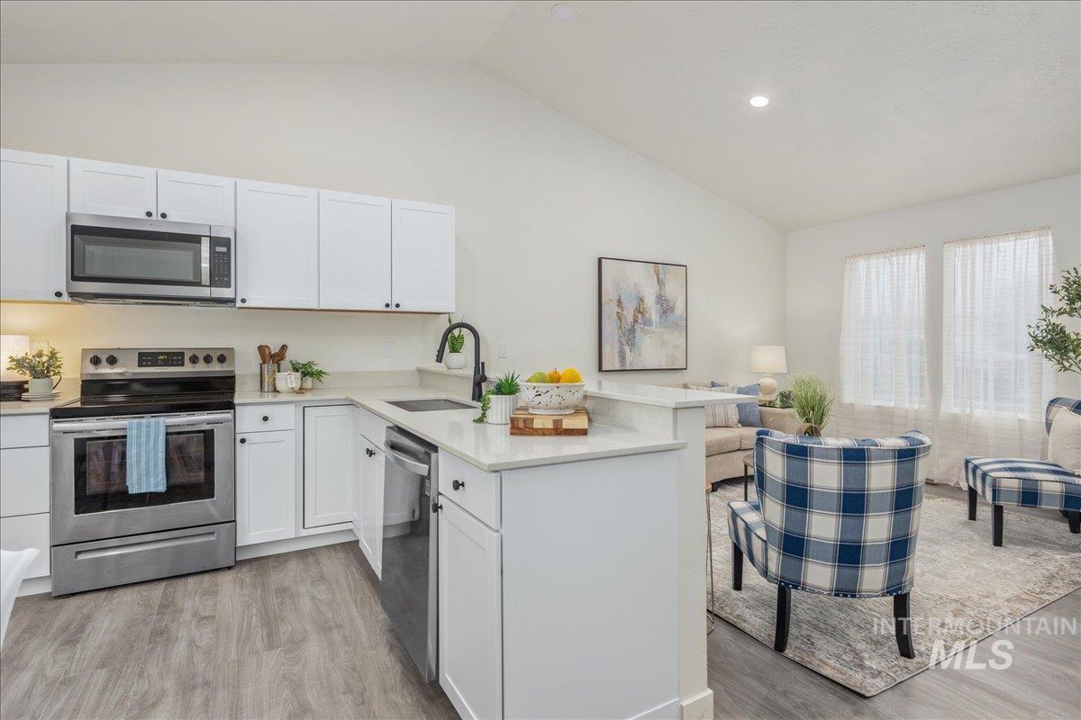 507 Meadowlark Street, Caldwell, Idaho 83607-1890, 3 Bedrooms, 2 Bathrooms, Residential For Sale, Price $327,900,MLS 98971954