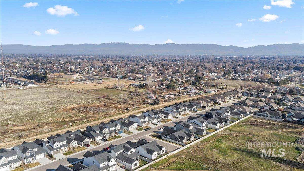 12515 W Arabian Dr, Boise, Idaho 83709, 3 Bedrooms, 3 Bathrooms, Residential For Sale, Price $699,990,MLS 98971956