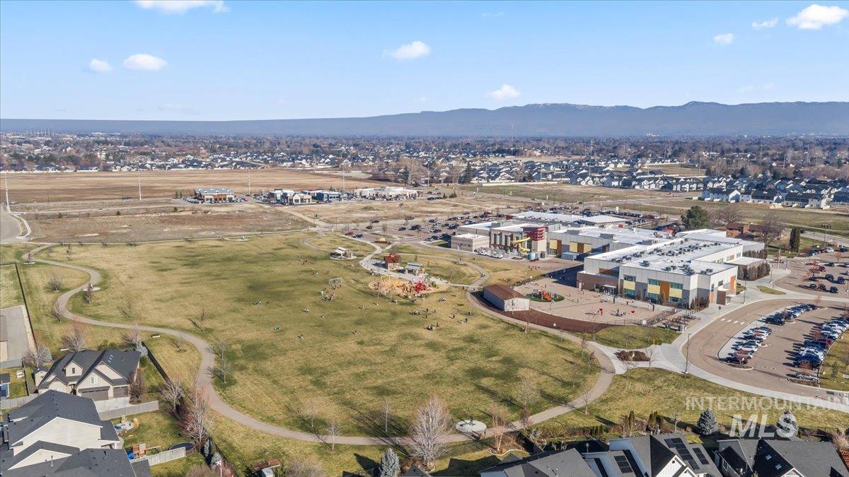 12515 W Arabian Dr, Boise, Idaho 83709, 3 Bedrooms, 3 Bathrooms, Residential For Sale, Price $699,990,MLS 98971956