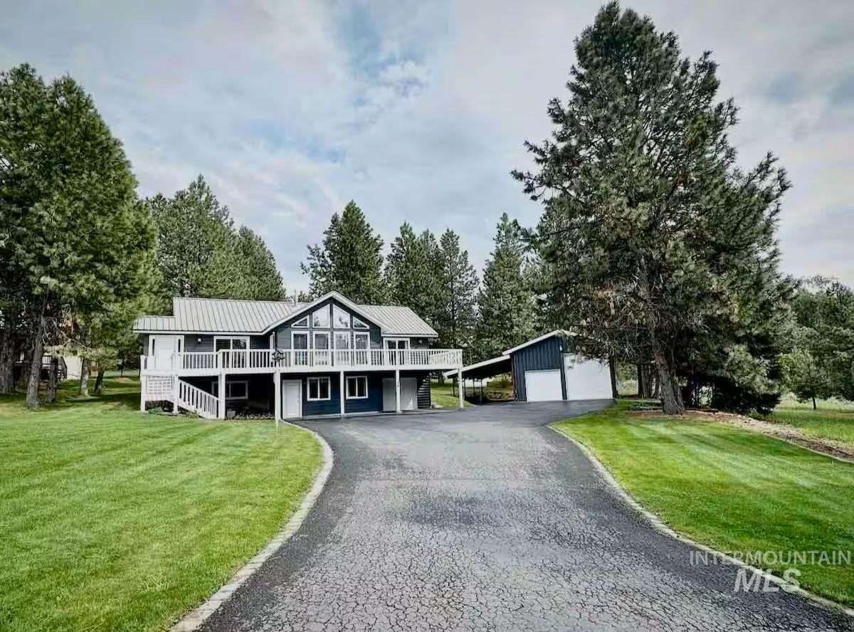 126 Par Drive, Cascade, Idaho 83611, 4 Bedrooms, 3 Bathrooms, Residential For Sale, Price $849,000,MLS 98971959
