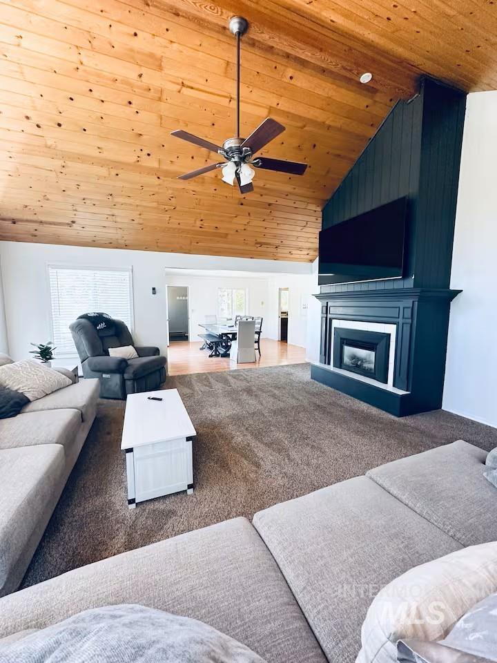 126 Par Drive, Cascade, Idaho 83611, 4 Bedrooms, 3 Bathrooms, Residential For Sale, Price $849,000,MLS 98971959