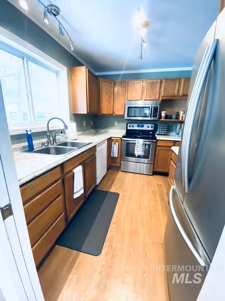 126 Par Drive, Cascade, Idaho 83611, 4 Bedrooms, 3 Bathrooms, Residential For Sale, Price $849,000,MLS 98971959