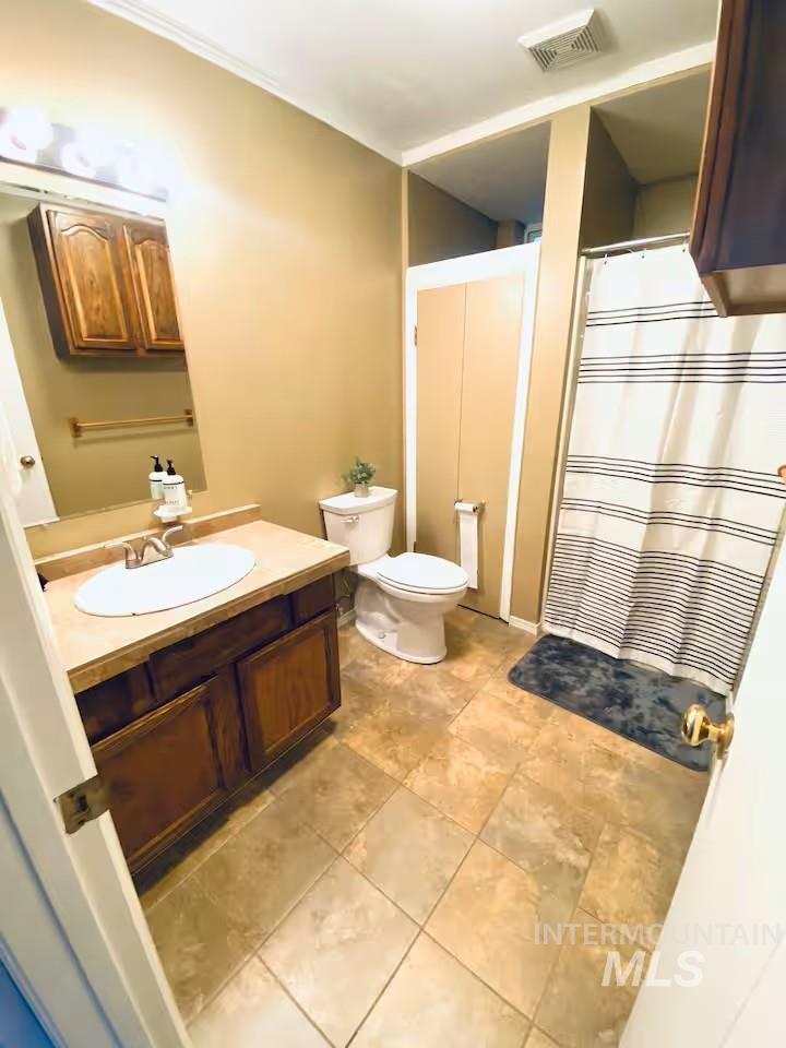 126 Par Drive, Cascade, Idaho 83611, 4 Bedrooms, 3 Bathrooms, Residential For Sale, Price $849,000,MLS 98971959