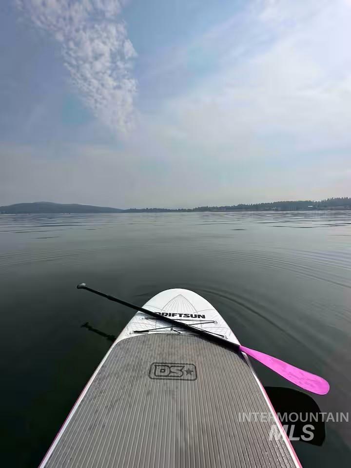 126 Par Drive, Cascade, Idaho 83611, 4 Bedrooms, 3 Bathrooms, Residential For Sale, Price $849,000,MLS 98971959