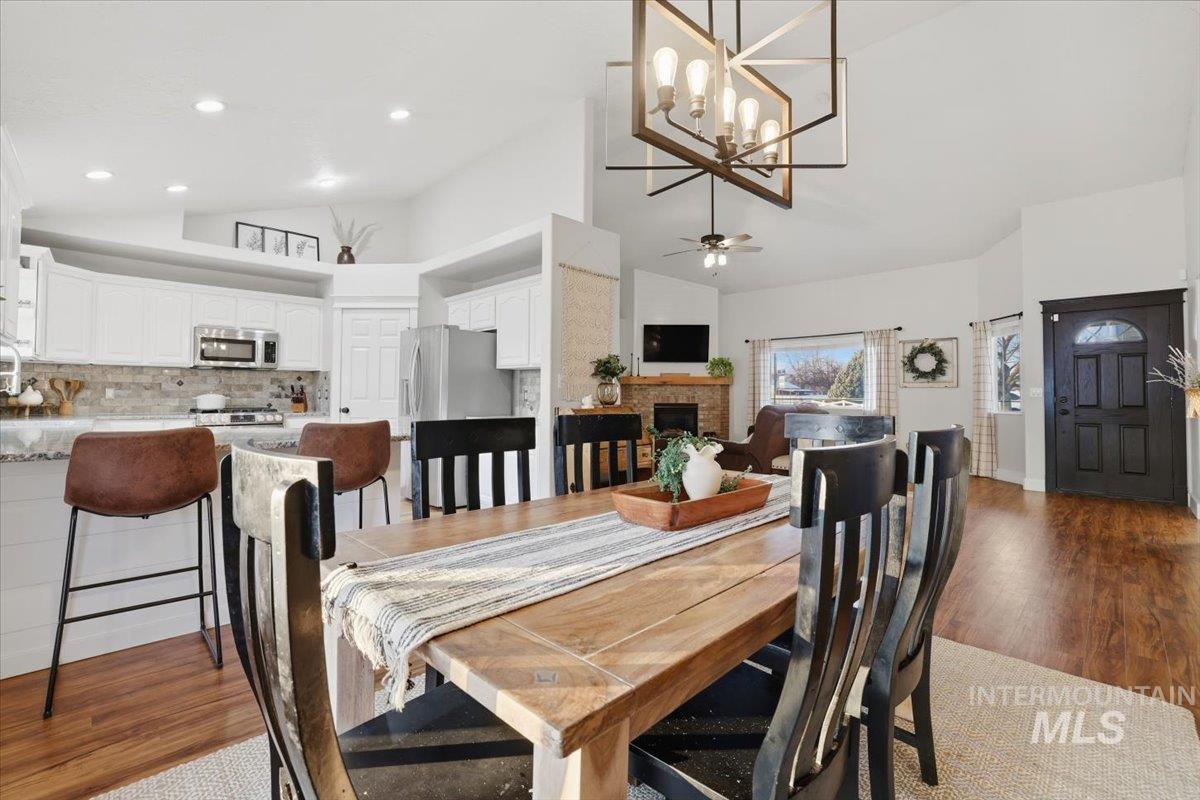 1108 N Autumn Wind Dr, Nampa, Idaho 83687, 3 Bedrooms, 2 Bathrooms, Residential For Sale, Price $559,900,MLS 98971960