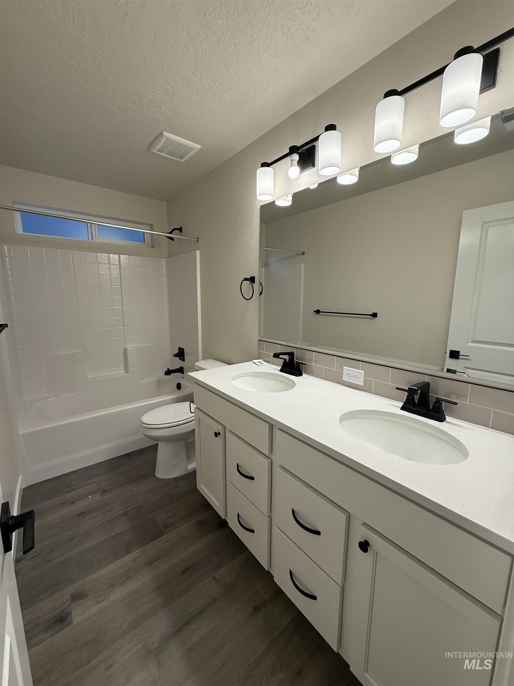 7736 E Meriwether Dr, Nampa, Idaho 83687, 3 Bedrooms, 2 Bathrooms, Residential For Sale, Price $550,974,MLS 98971961