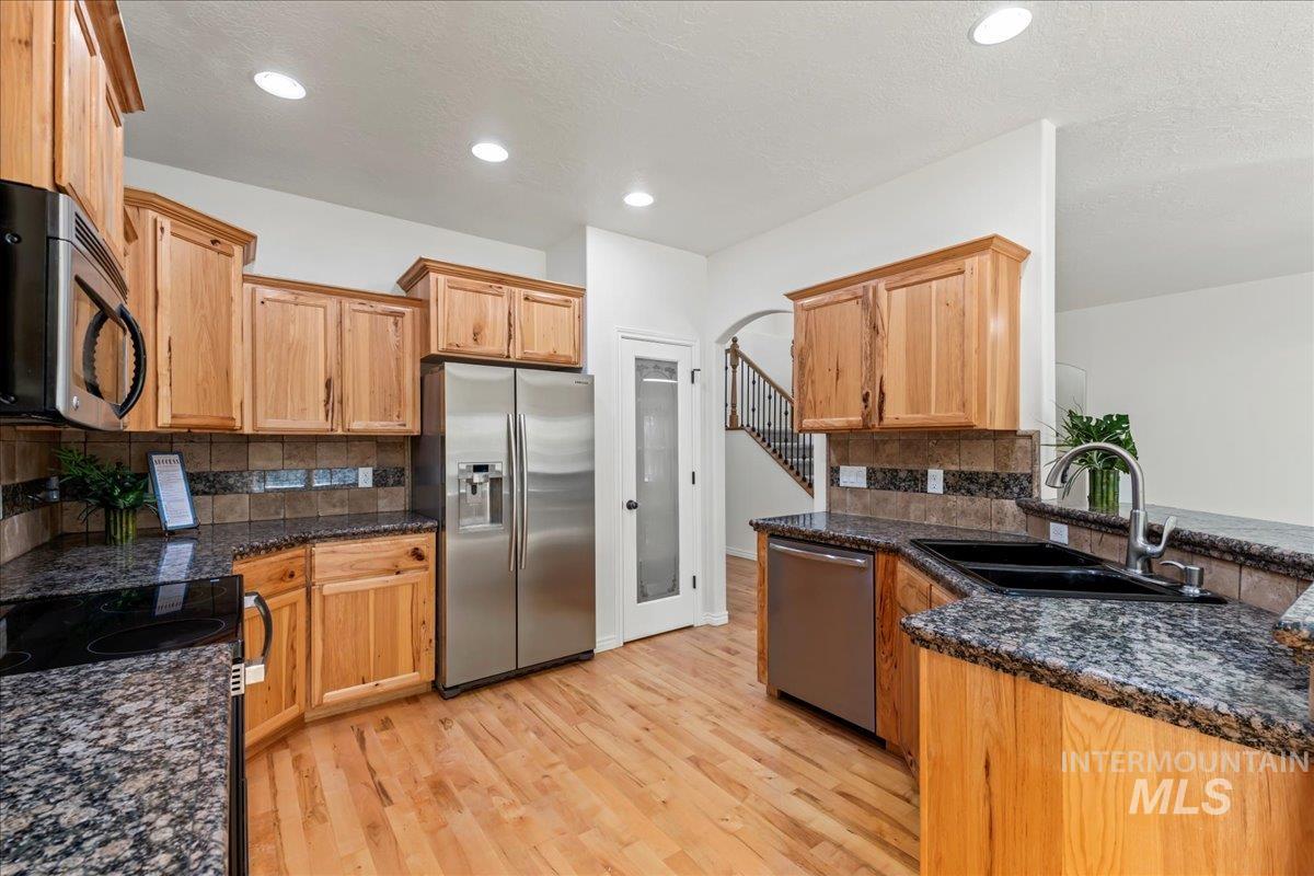 12677 W Murchison, Boise, Idaho 83709, 4 Bedrooms, 2.5 Bathrooms, Residential For Sale, Price $565,900,MLS 98971962