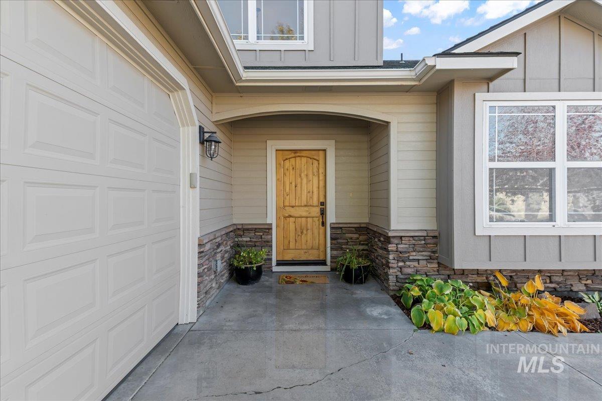 12677 W Murchison, Boise, Idaho 83709, 4 Bedrooms, 2.5 Bathrooms, Residential For Sale, Price $565,900,MLS 98971962