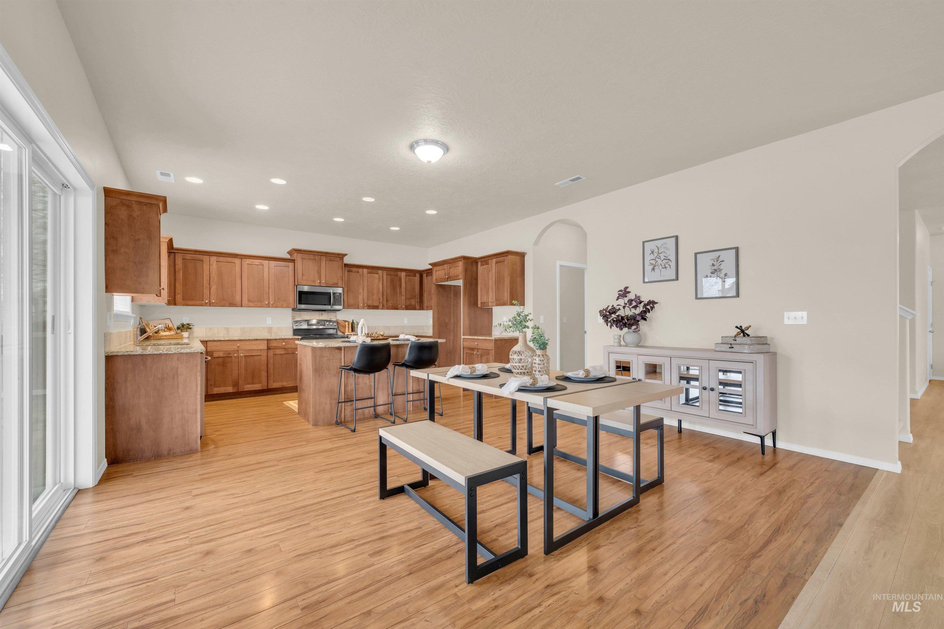 1931 E Melwood St, Meridian, Idaho 83642-9221, 5 Bedrooms, 2.5 Bathrooms, Residential For Sale, Price $639,000,MLS 98971965